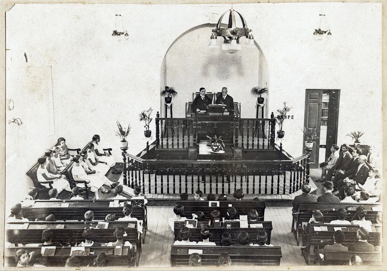 O púlpito do templo da IMVI em 1925. A foto original faz parte do acervo do Espaço Memória.