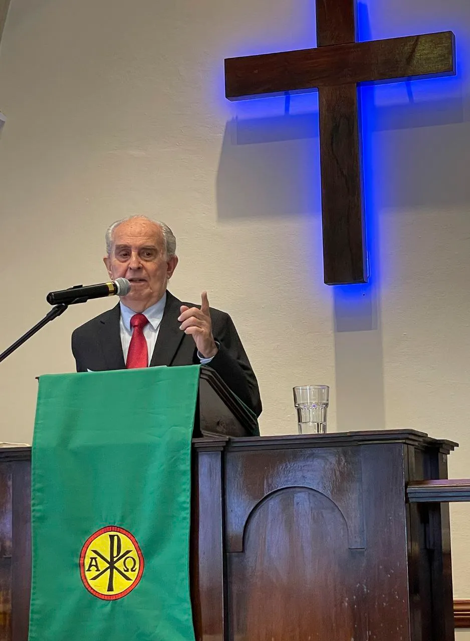 Luiz Pimenta prega no culto da manhã de 21 de agosto de 2022, quando foi celebrado o centenário do templo da IMVI.